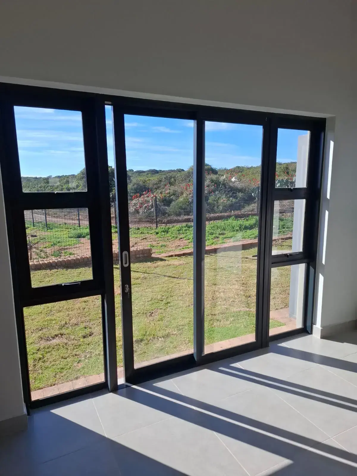Commercial aluminium door system