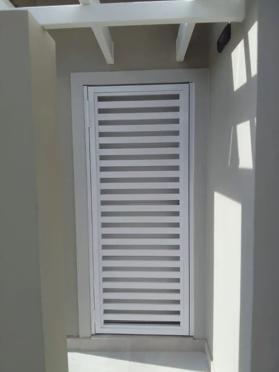 Modern aluminium gate design