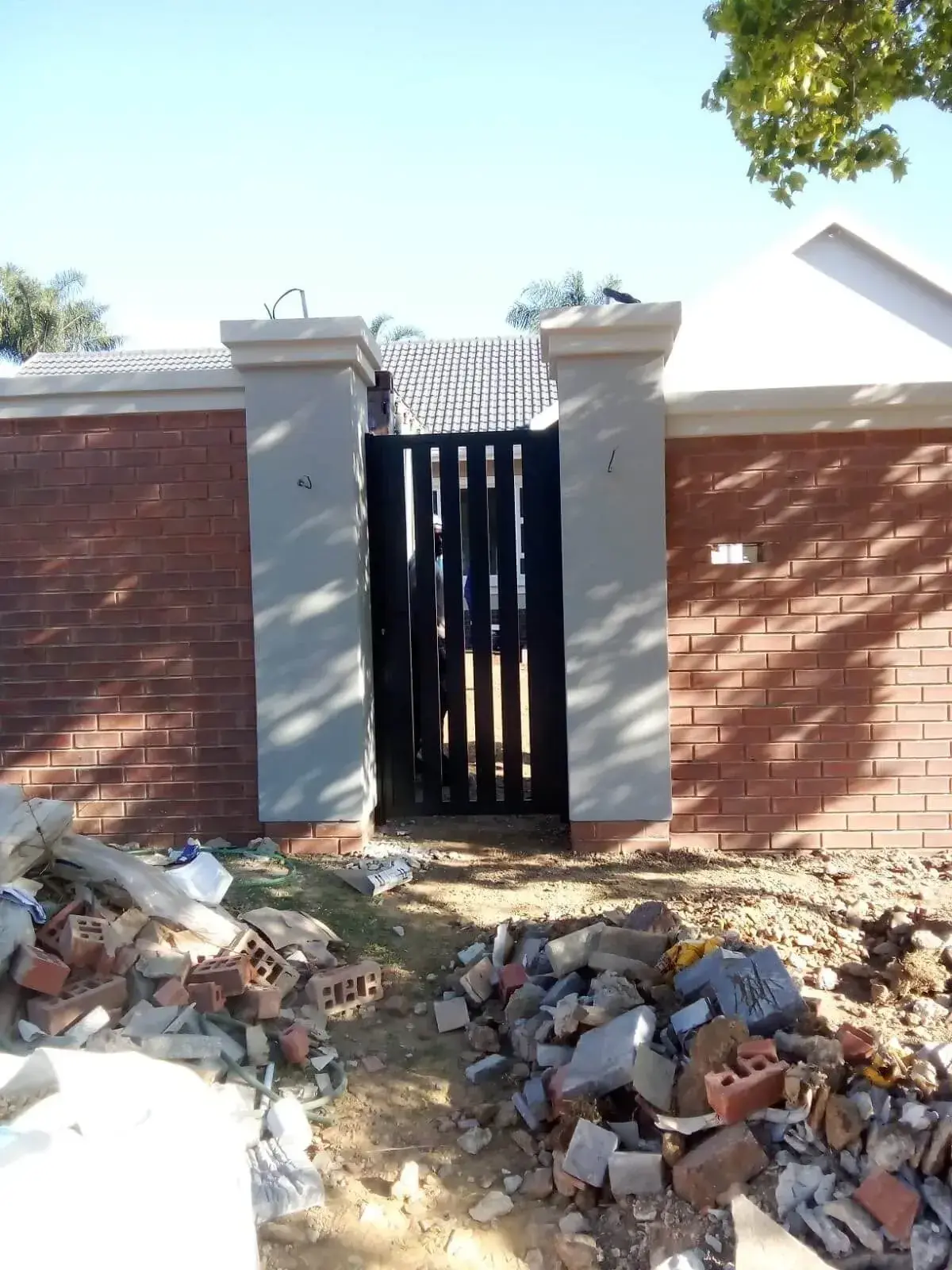 Pedestrian gate for secure access